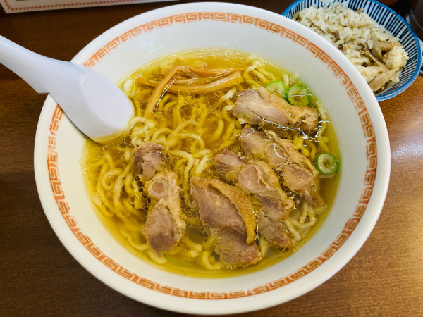「鶏チャーシュー麺(醤油)＋Aセット(鶏飯のセット)」@中華そば 嘉一の写真