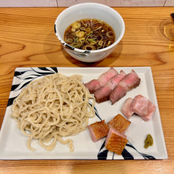 つけめん(1100円)+得肉三昧(800円)+あぶらそば(1100円)