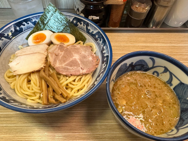 「味玉鶏つけ麺(中盛)」@秋葉原つけ麺 油そば 楽の写真