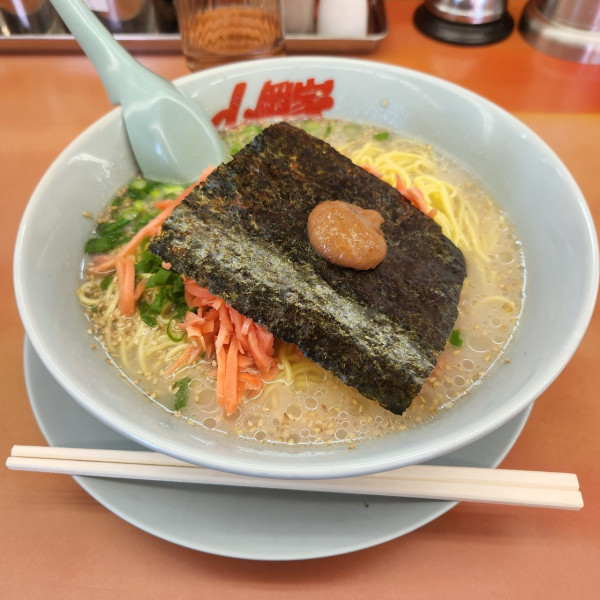 「朝ラーメン大盛紅しょうが×2」@ラーメン山岡家 熊谷店の写真