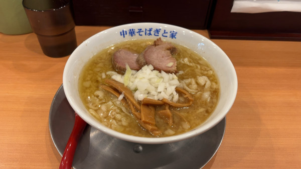 「背脂煮干しそば　950円」@燕三条中華そば ぎと家 花崎店の写真