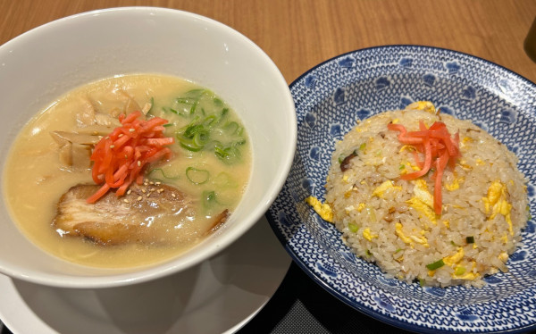 「とんこつラーメン満腹セット」@松軒中華食堂 豊田店の写真