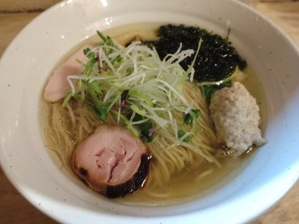 「塩ラーメン900円」@ラーメン いいねの写真
