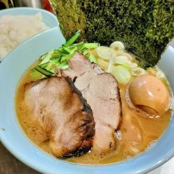 とんこつラーメン 藤参