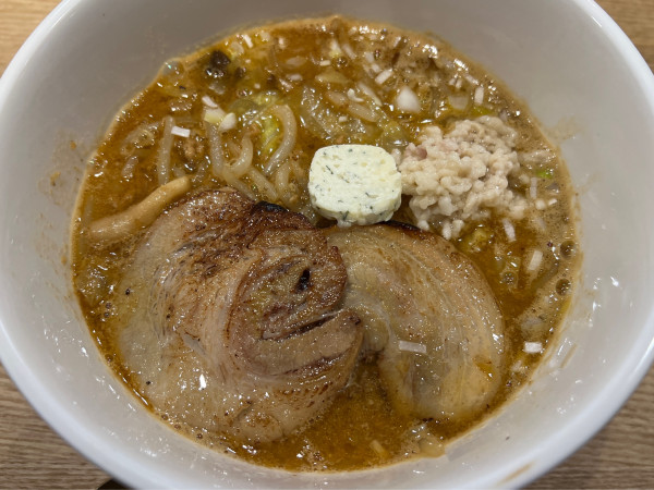 「長期熟成味噌らーめん」@MENDOKORO TOMO Premiumの写真