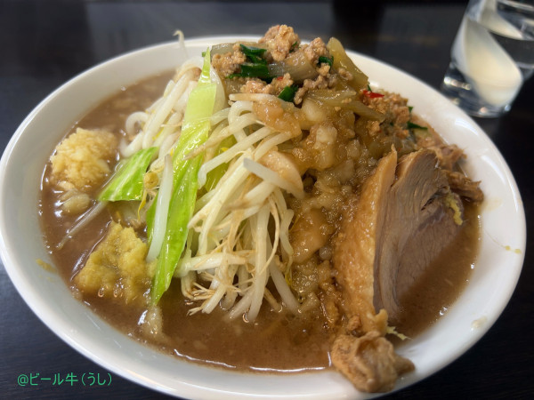 「限定　スタミナラーメン中（1050円）ニンニクショウガ」@ラーメンどでん 大宮店の写真