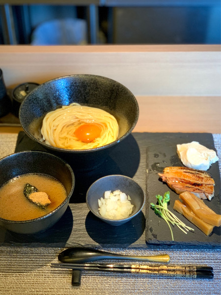 「たまごがけつけ麺」@麺屋 二二一の写真