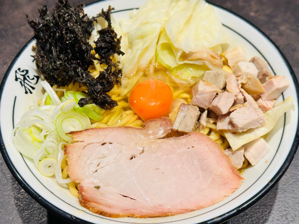 「芳醇ちーゆそば(汁なし) 1,100円 中盛 100円」@らーめん飛粋の写真