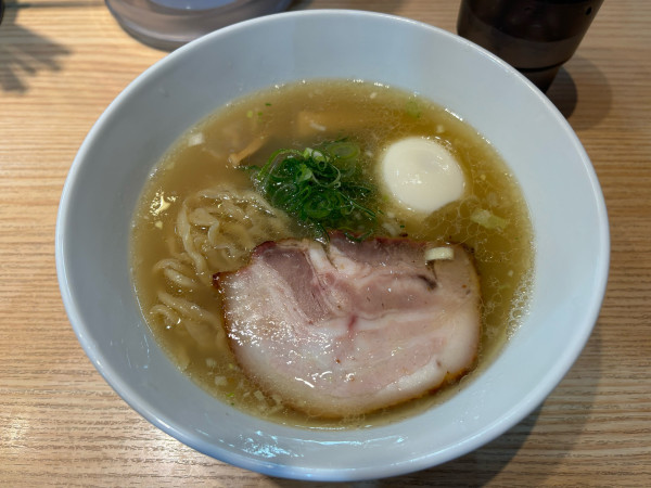 「しお味玉らーめん」@しおらーめん進化 2ndの写真