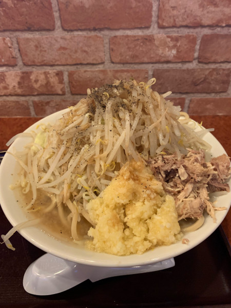 「ラーメン特盛@1030、野菜脂ニンニク全マシマシ」@レストランみゆき野六方の写真