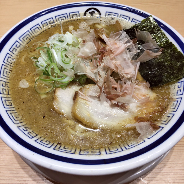 「ラーメン（￥900）」@中華そば つけめん 玉 JR川崎タワー店の写真