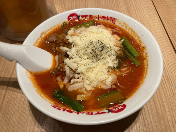 「太陽のミートチーズラーメン」@太陽のトマト麺 元住吉支店の写真