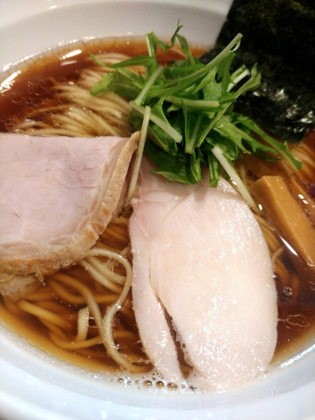 「醤油らーめん」@麺響万蕾の写真