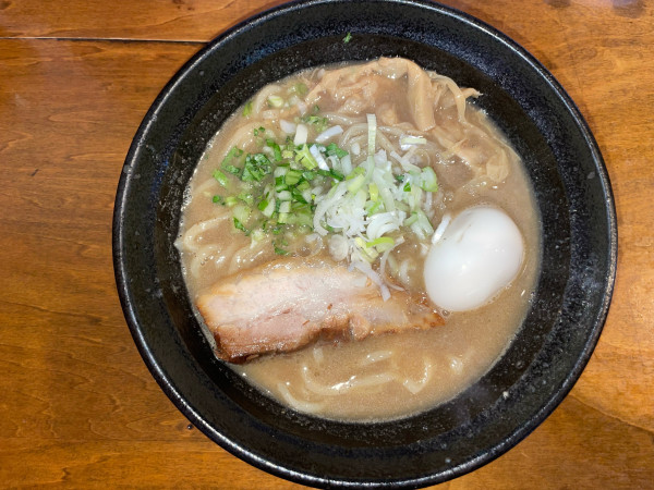 「濃厚魚介豚骨(¥950) 味玉(¥100)」@はりけんラーメンの写真