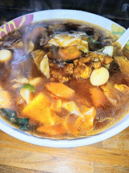 「肉スタミナウマニメン」@ラーメン 現代の写真