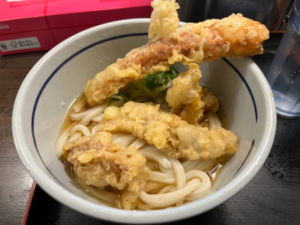 「とり天＆ちくわ天ぶっかけ」@おにやんま 新橋店の写真