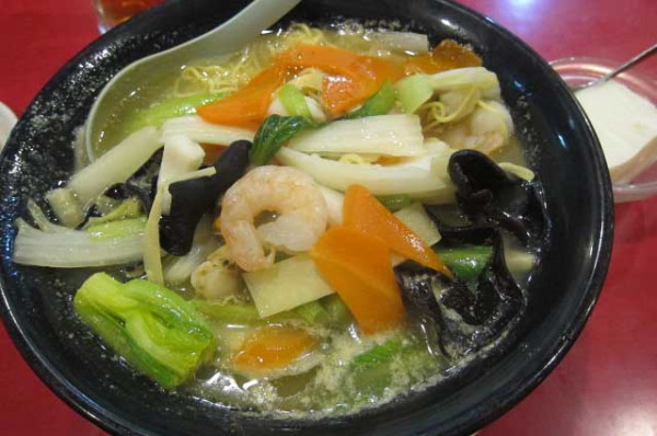 「海鮮そば（細麺）　850円」@花彫酒家の写真