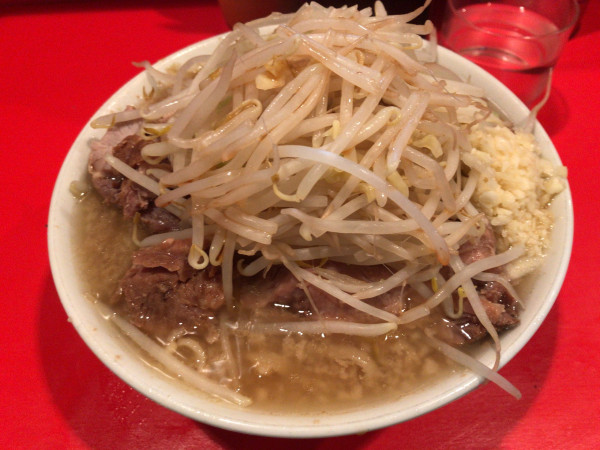 「ブタ入り小ラーメン(ニンニク) 1100円」@ラーメン二郎 府中店の写真