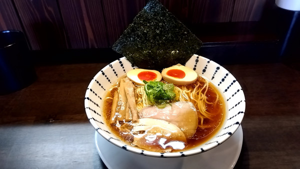 「味玉醬油そば（９００円）」@麺屋 阮の写真