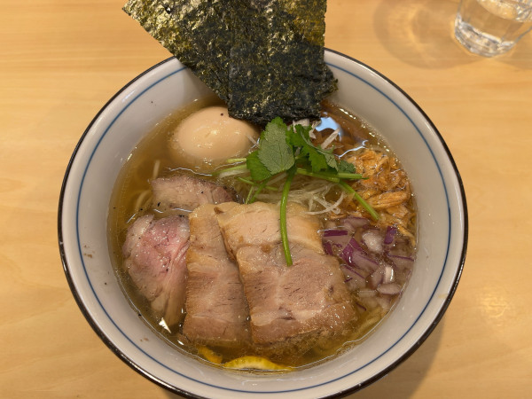 「特製純煮干しらーめん（塩）1500円」@麺庭 つむぎの写真