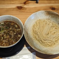 数量限定昆布水の木桶醤油つけめん