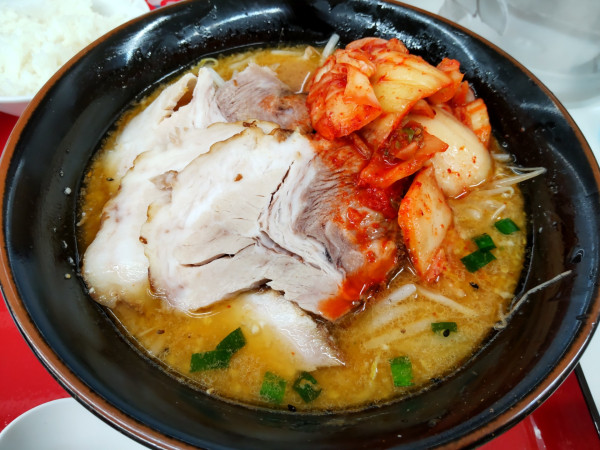 「キムチ味噌ラーメン＋チャーシュー3枚」@くるまやラーメン 浦和田島店の写真
