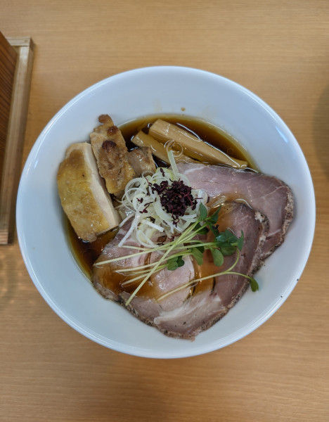 「チャーシュー醤油そば」@麺ノ小池の写真