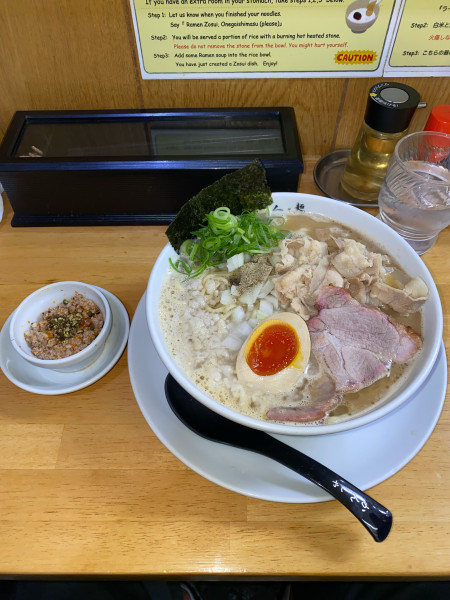 「背脂肉煮干し醤油ラーメン大盛シビ辛ミンチ¥1,190円(限定)」@麺屋 白神の写真
