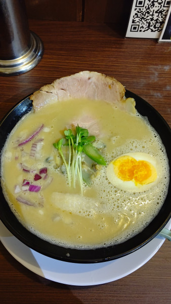 「あさり塩だるまらーめん　1100円」@だるま大使 本店の写真