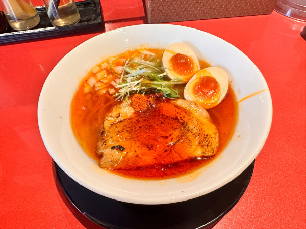 「スパイシーあごそば」@オカゲサマ製麺食堂の写真