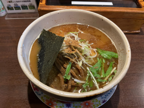 「無尽蔵醤油ラーメン　850円」@麺屋 無尽蔵の写真