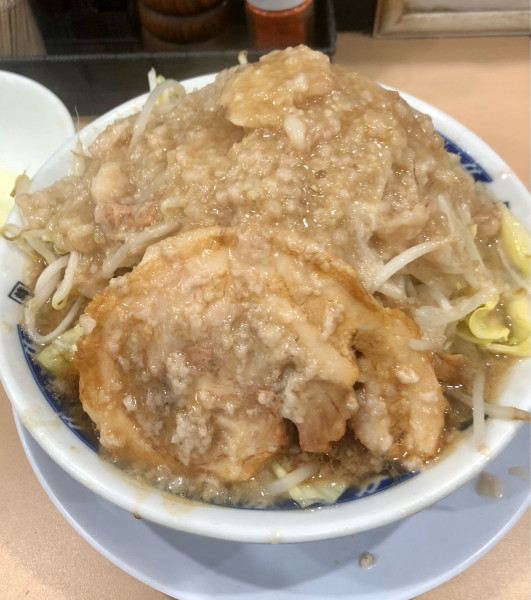 「醤油ラーメン 生卵 850+100円」@らーめん大 高円寺店の写真