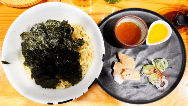 「あぶらそば＋麺大盛り＋のりまみれ＋ビール」@らーめん かねかつの写真