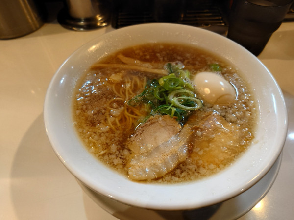 「濃口味玉醤油ラーメン・・990円」@麺屋 藤ろうの写真