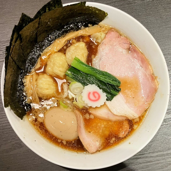 「特生姜醤油そば+海苔増し」@横浜中華そば 維新商店の写真