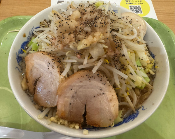 「豚玉ラーメン大」@ジャンクガレッジ イオンレイクタウンmori店の写真