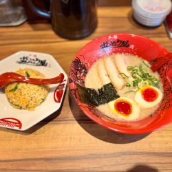味玉ラーメン(細麺)960円＋チャーハン(小)390円