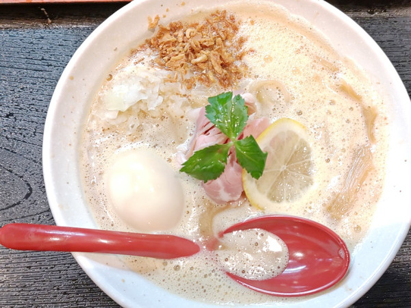 「味玉らーめん」@麺屋 四季の写真