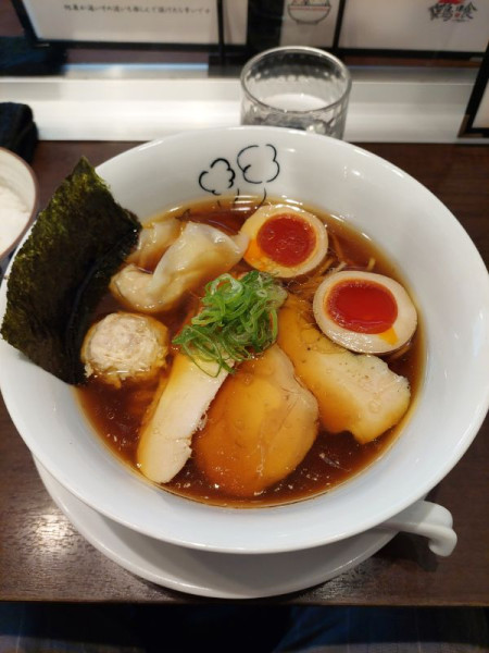 「特製鶏の醤油らーめん＋ライス」@鶏喰～TRICK～の写真