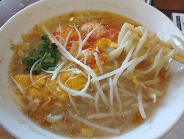 「季節限定 海老トマト湯麺(980)」@春水堂 横浜ベイサイド店の写真