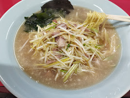 「ネギラーメン(900)＋中盛(100)」@ラーメンショップ 厚木岡田店の写真