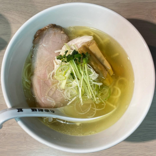 「塩ラーメン ¥900」@自家製麺 甚の写真