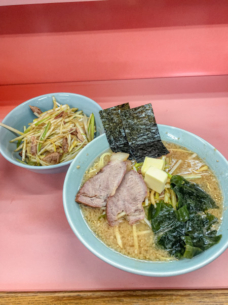 「味噌ネギラーメン+ネギ丼+バター+募金チャーシュー」@ラーメンショップ 石川店の写真