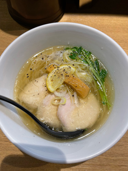 「鳥塩ラーメン」@龍旗信LEOの写真