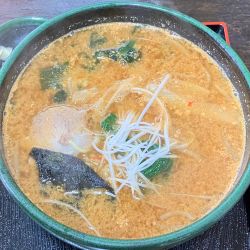 辛みそラーメン 大盛麺