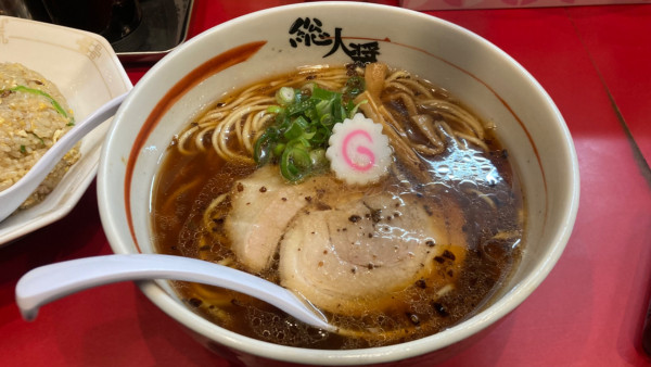 「こいくち醤油ラーメン」@総大醤の写真