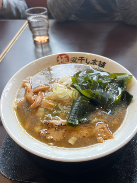 「背脂煮干しラーメン」@極煮干し本舗 久喜店の写真