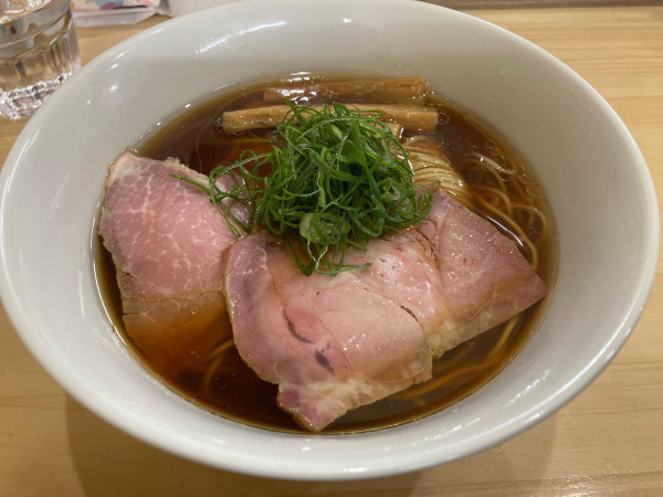 「味玉醤油ラーメン」@NAGASHARIの写真