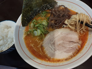 「ランチ 赤豚骨ラーメンセット(800)」@飛騰ラーメンの写真