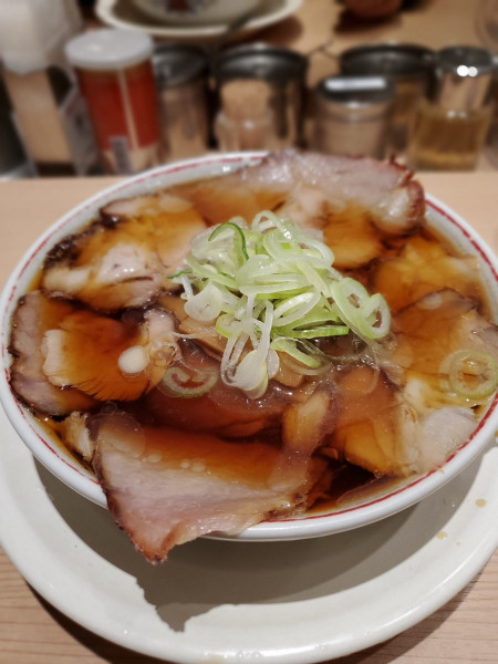 「チャーシュー中華そば」@東京煮干し らーめん 玉 東京駅店の写真